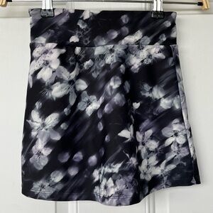 •Runway• Girls Floral Moisture Wicking Skort - Size Small (6-7)